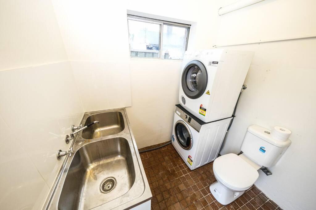 Croydon 4bed House Cls Burwood And Ashfield * Sydney