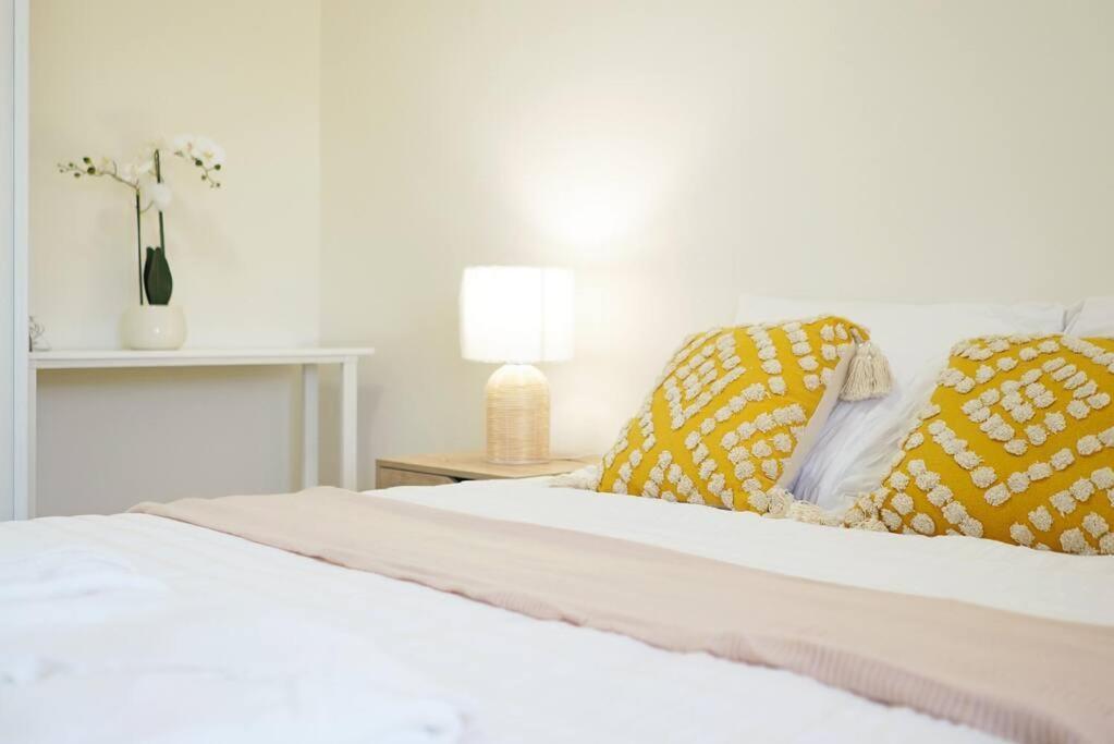 Croydon 4bed House Cls Burwood And Ashfield Sydney